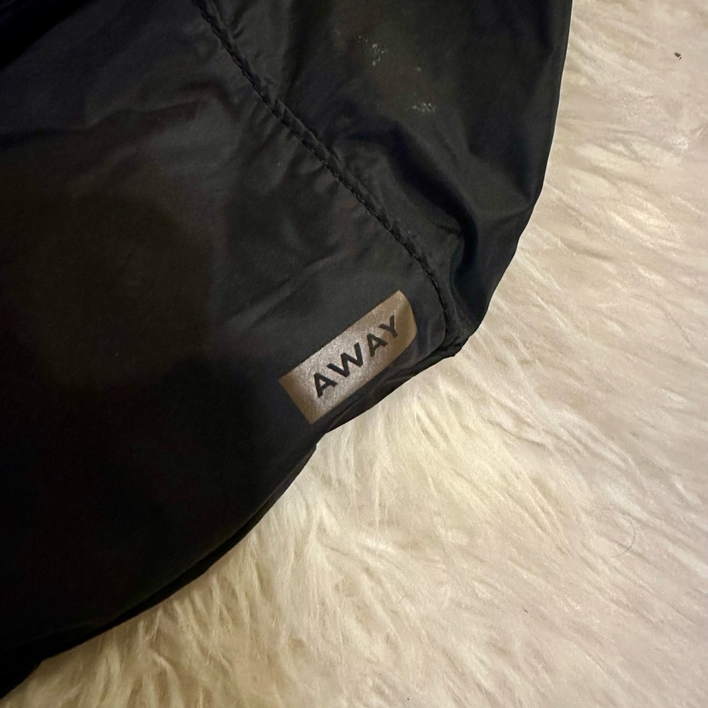 Away Black Belt Bag Sleek Minimalist Design - Picture 3 of 5